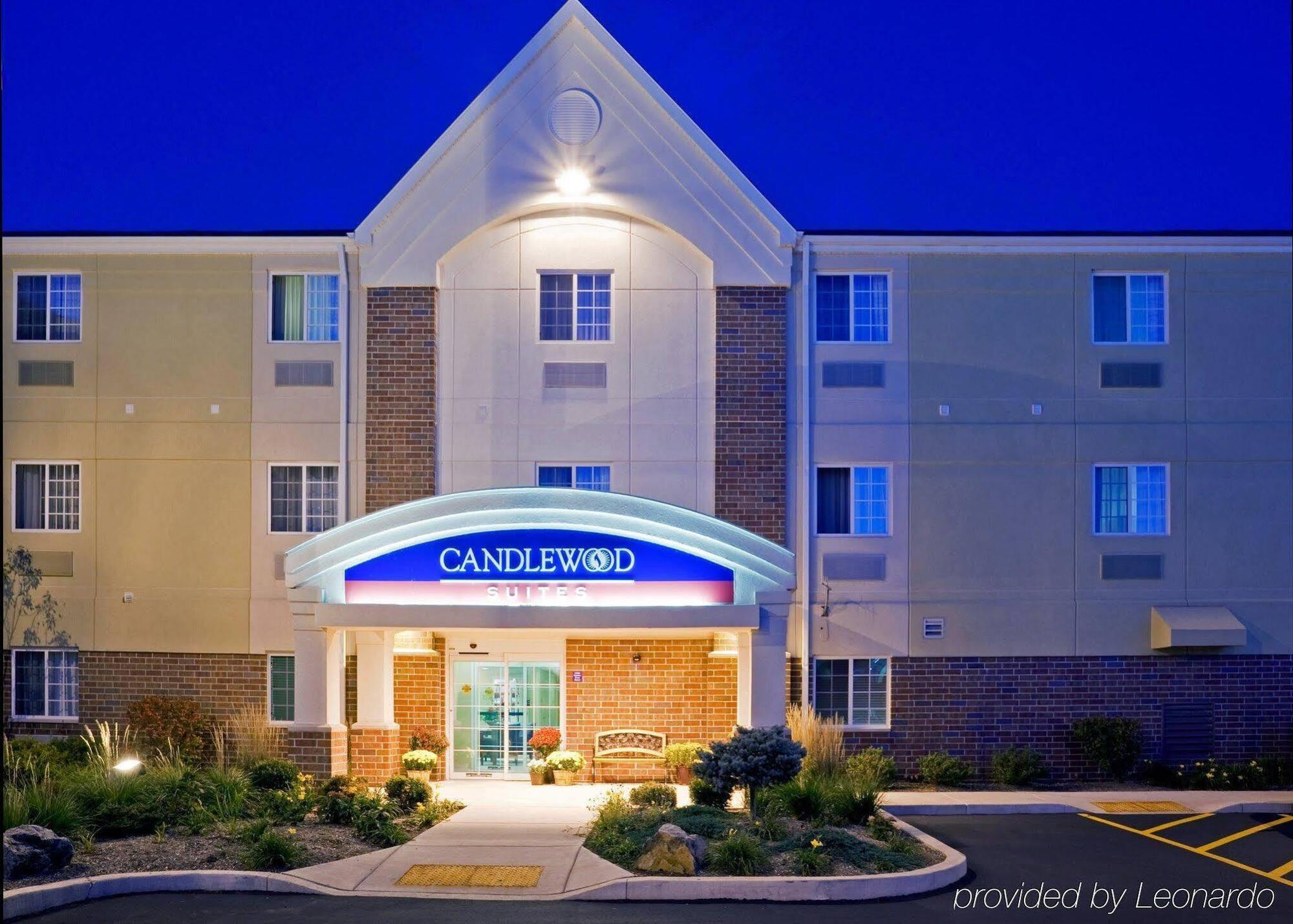 Candlewood Suites Kenosha By Ihg Плезант Прейри Экстерьер фото